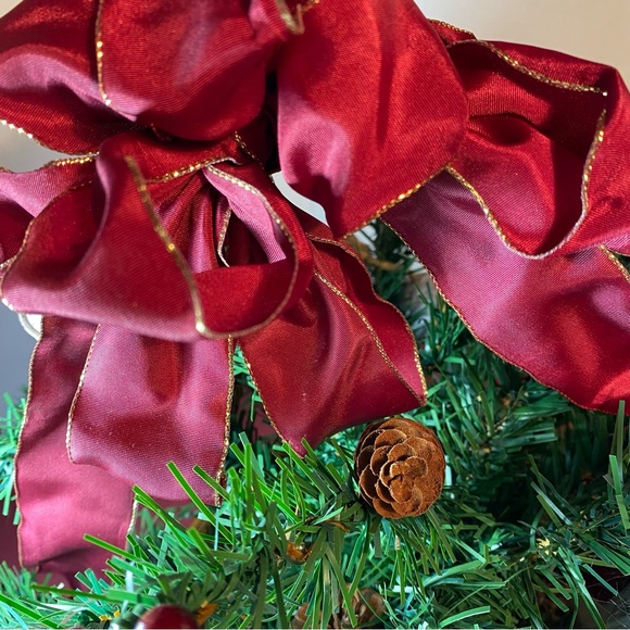 NEW Gnome in a Natural Wicker Basket w/ LED Fairy Lights & Artificial Evergreens - Picture 11 of 14